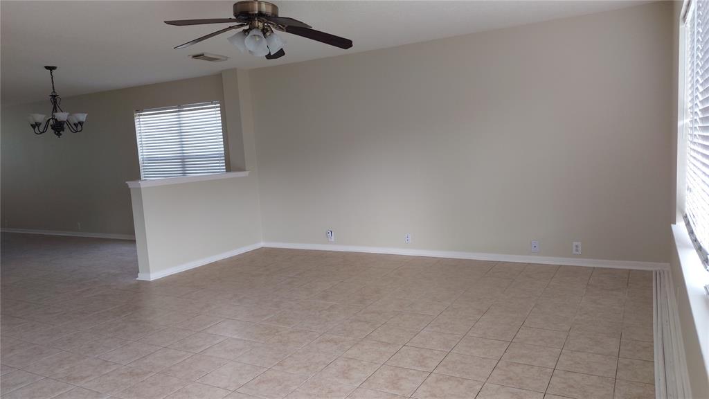 13411 Sarento Village Vlg, Sugar Land, Texas image 2