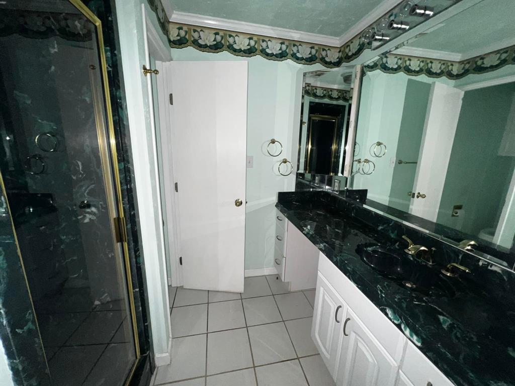 1826 East Avenue, Katy, Texas image 15