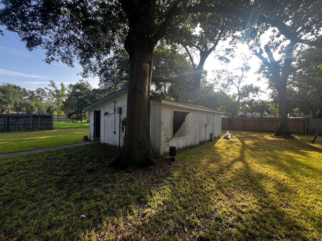 1826 East Avenue, Katy, Texas image 21