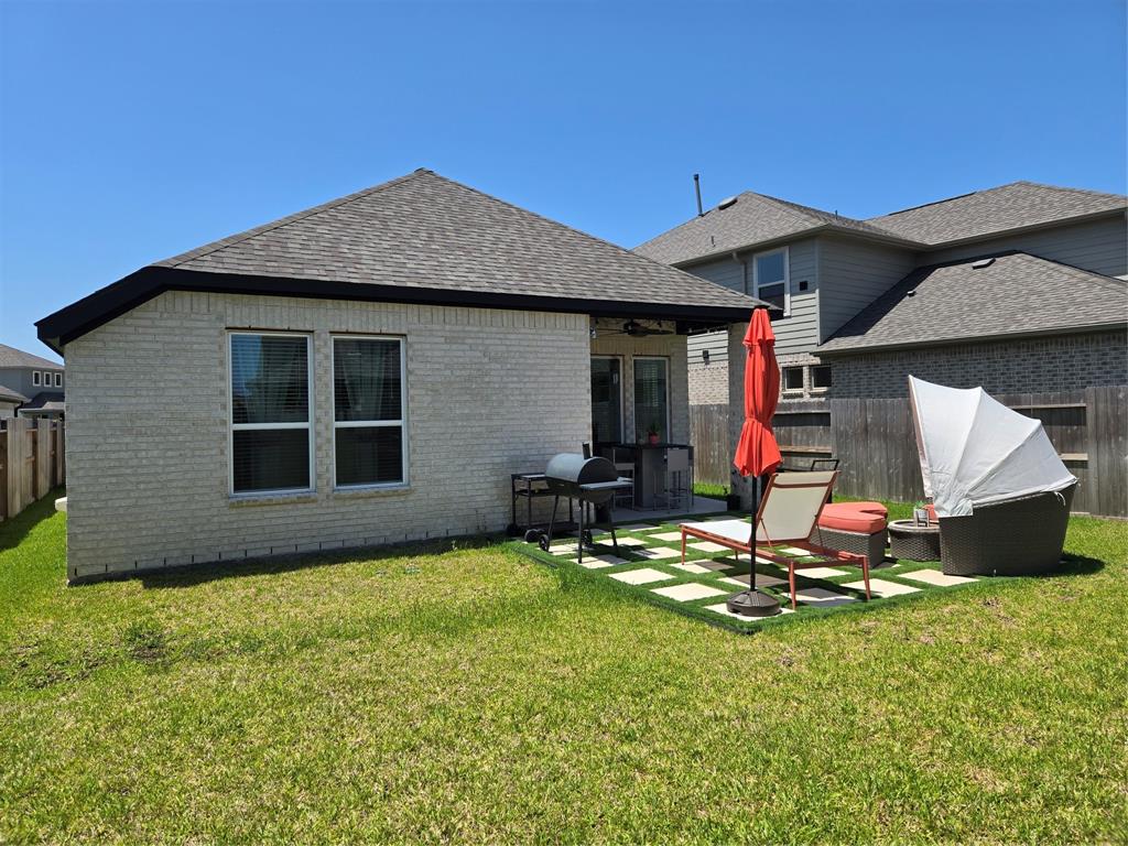 9714 Perdita Trail, Missouri City, Texas image 18