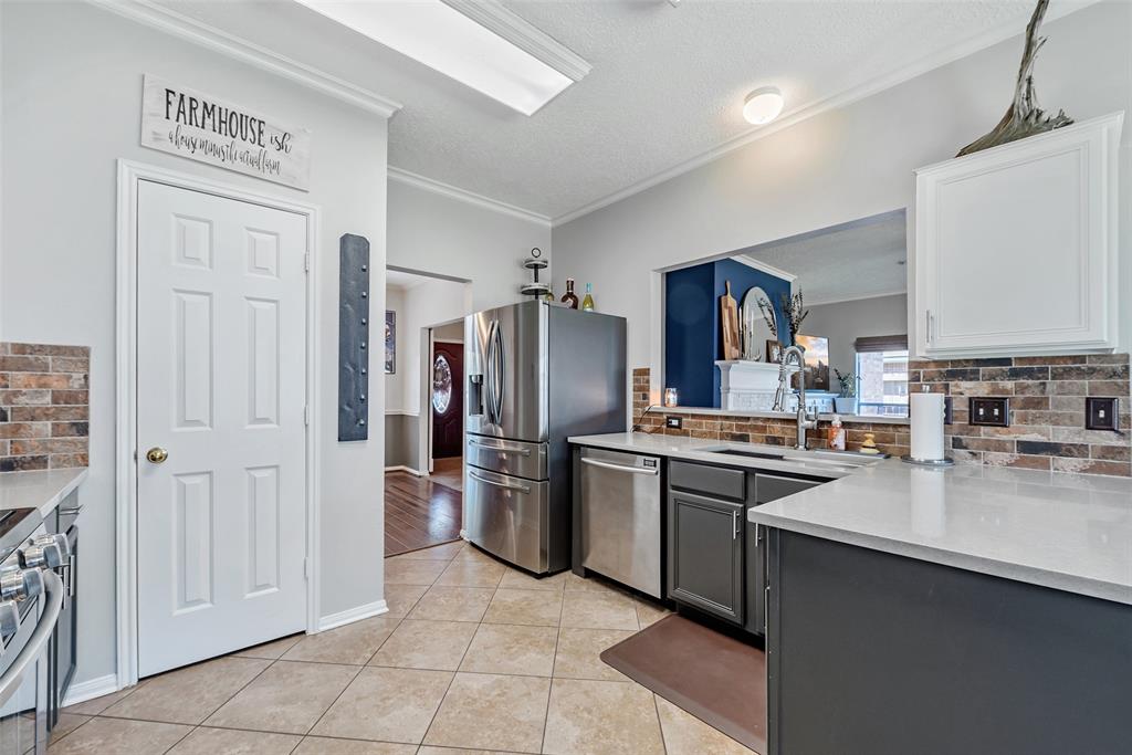 3103 Alexander Parc Drive, Pearland, Texas image 9