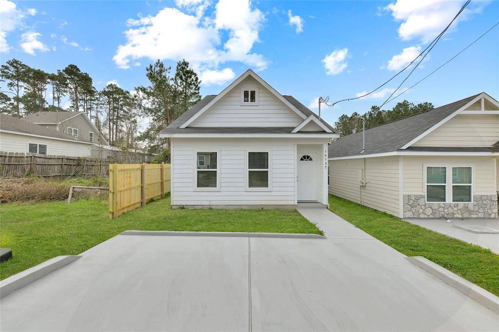 16884 Kempwood