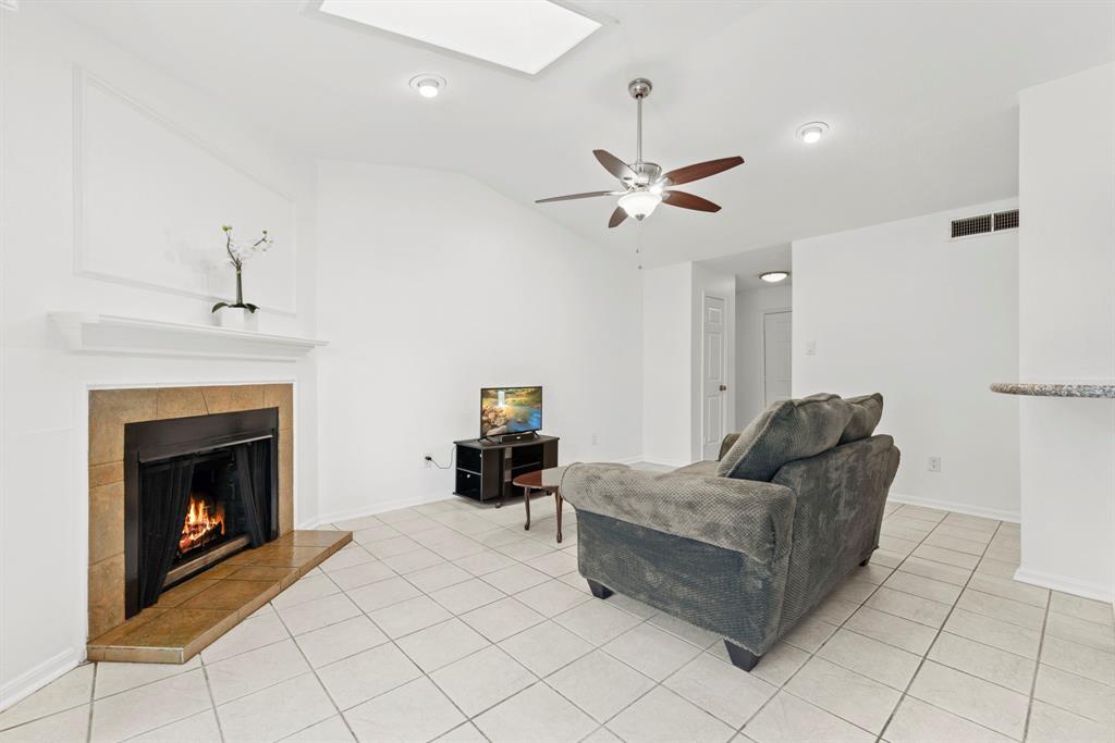 2120 El Paseo Street 2206