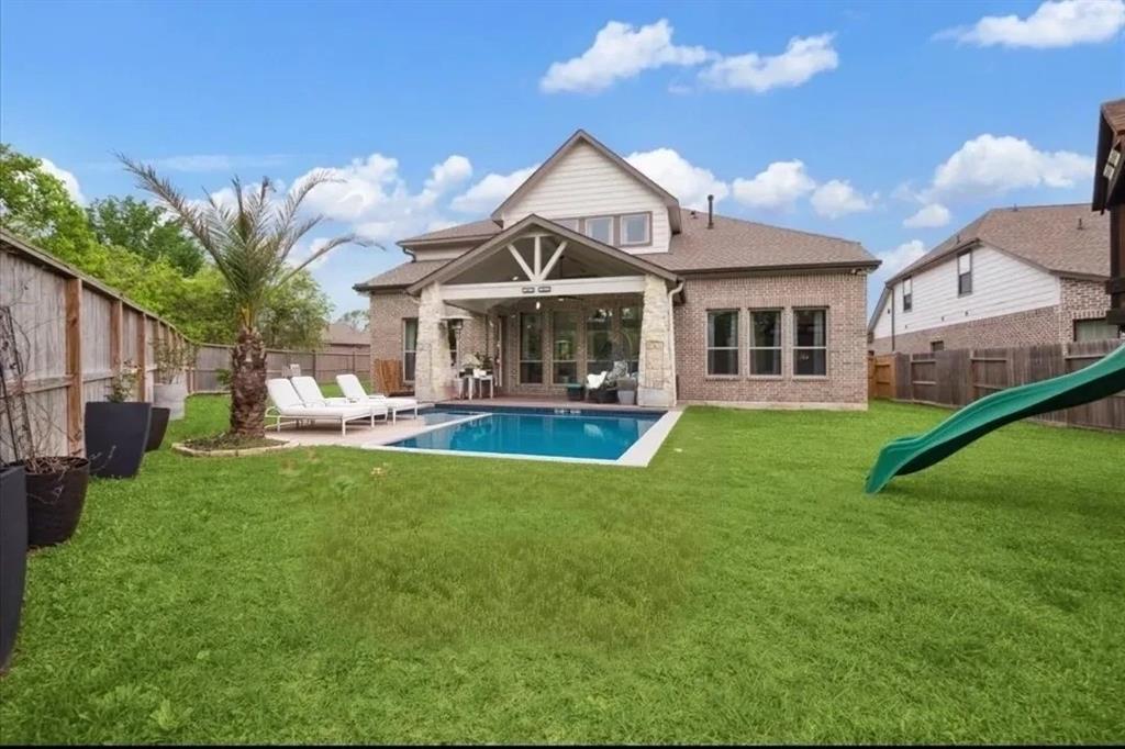 8826 Forest Side Drive, Missouri City, Texas image 31