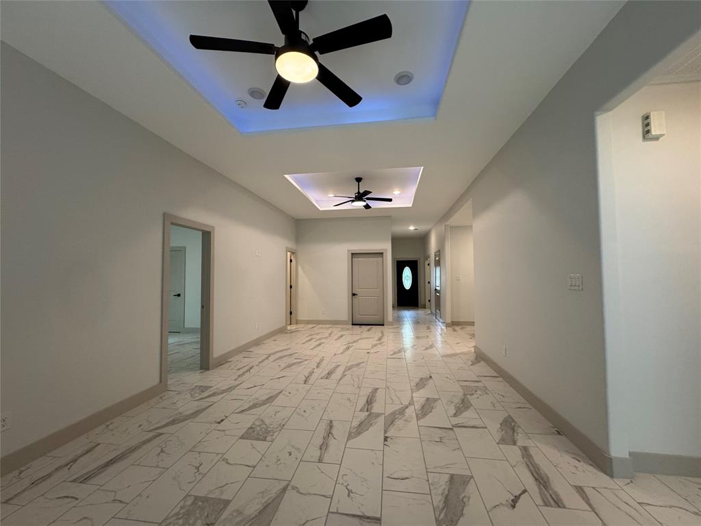 501 Valley Brook Drive, La Porte, Texas image 2