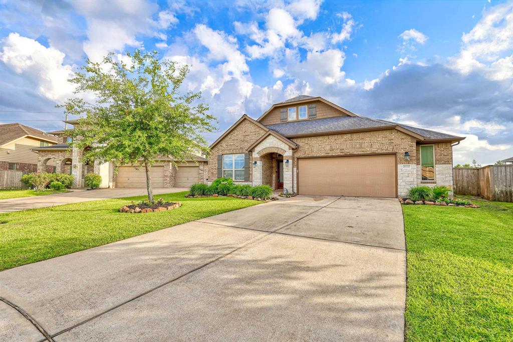 27727 Gracefield Lane