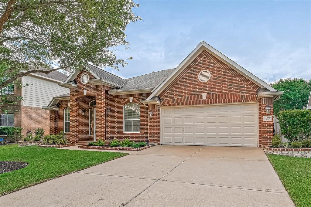 11519 Staffordale Court, Cypress, Texas image 3
