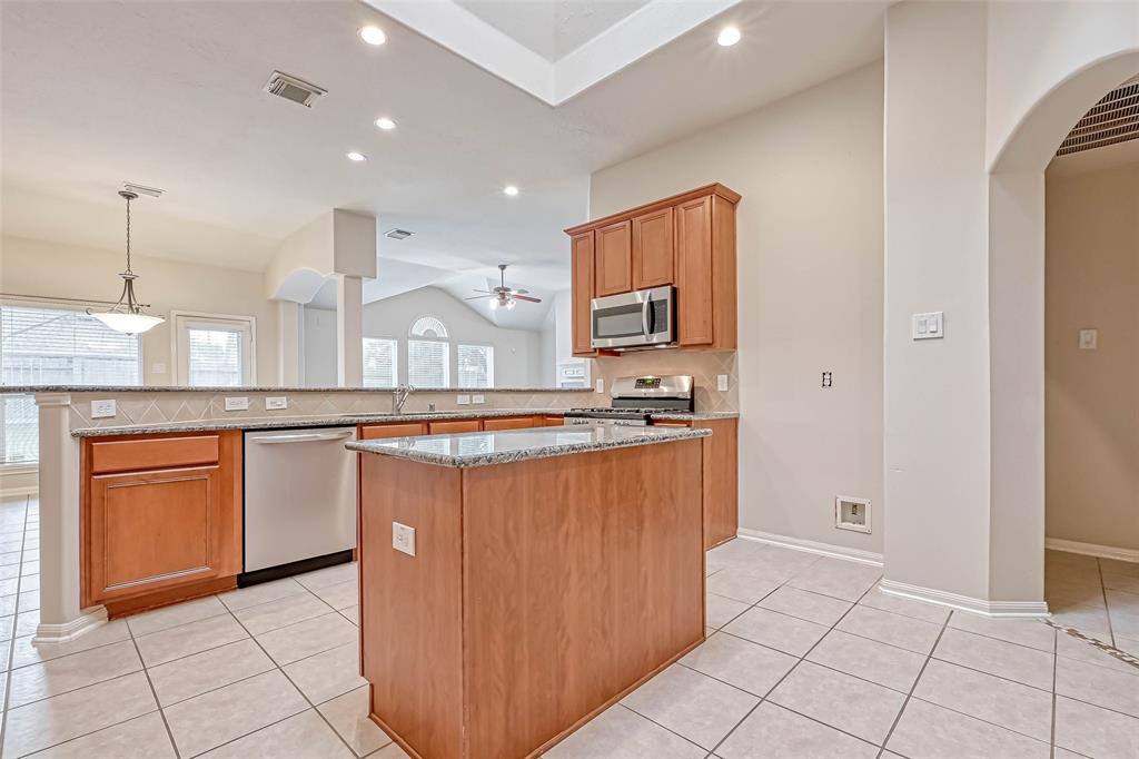 11519 Staffordale Court, Cypress, Texas image 32