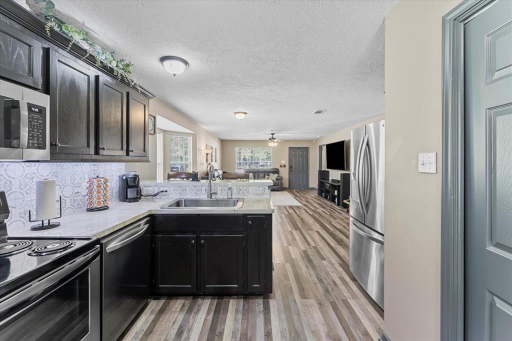1302 Shell Avenue, Cleveland, Texas image 8