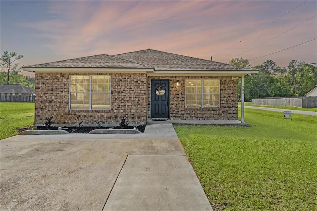 1302 Shell Avenue, Cleveland, Texas image 2