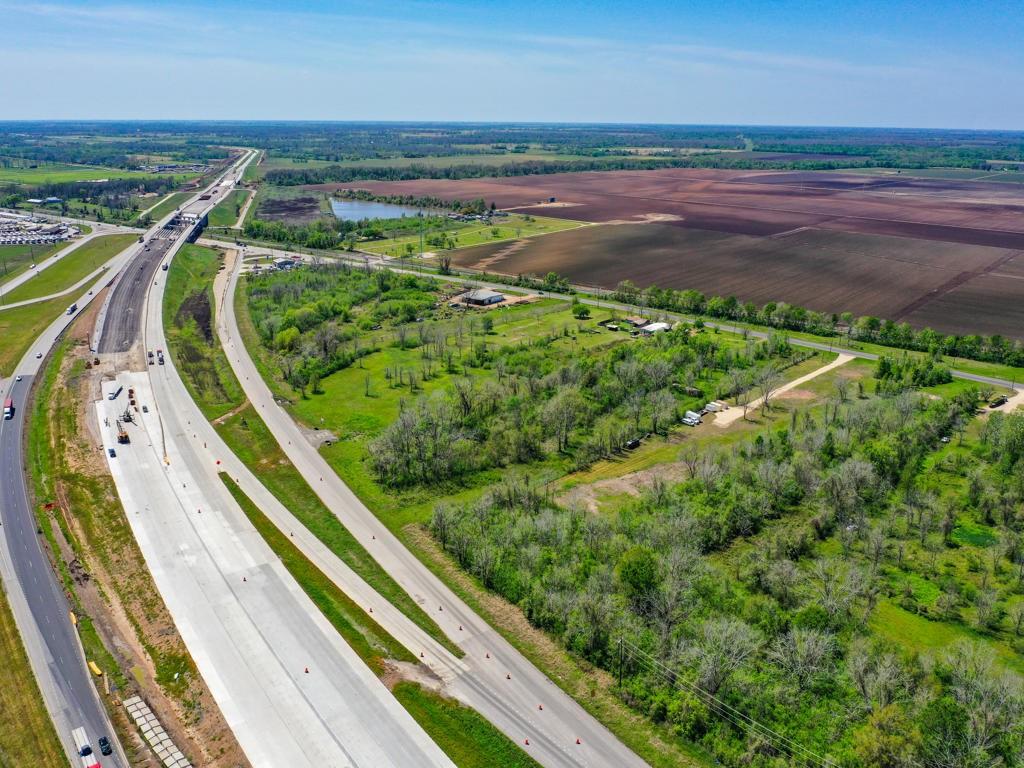 5802 E Bu 59 R Highway, Hungerford, Texas image 3