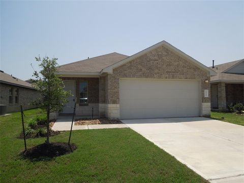 Single Family Residence in Spring TX 2326 Pettingell Way 23.jpg