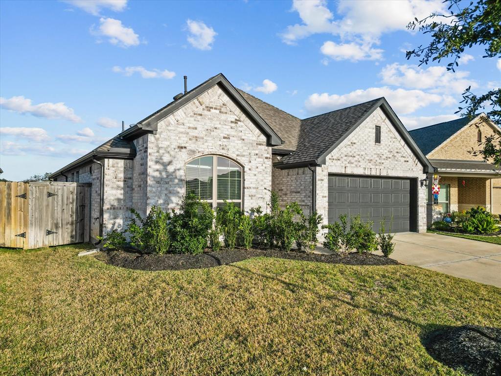 2613 Pines Trace Lane, League City, Texas image 2