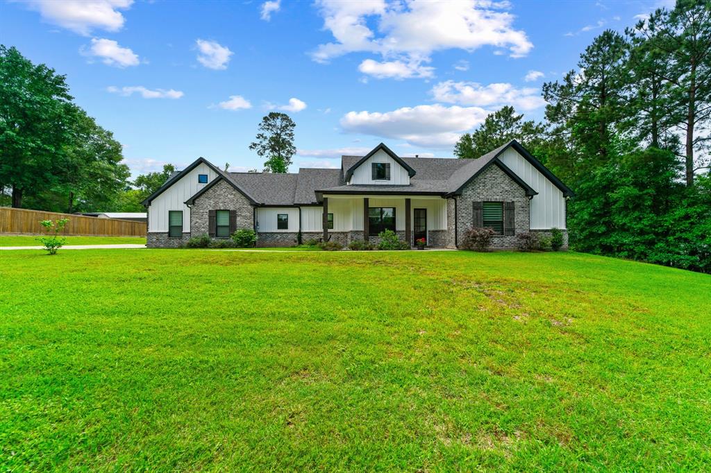 4002 Moody Drive, Montgomery, Texas image 1