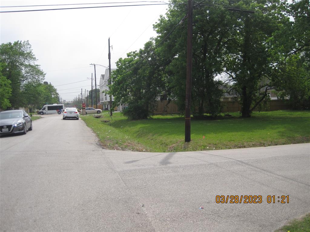 3734 Noah Street, Houston, Texas image 4