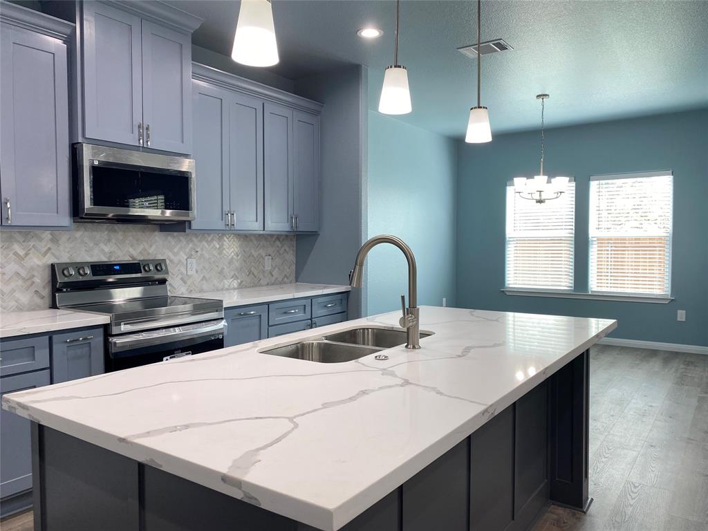 754 W Columbus Street, Giddings, Texas image 13