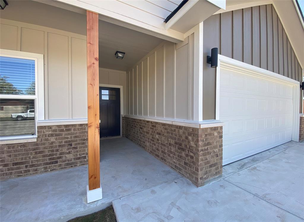 754 W Columbus Street, Giddings, Texas image 3