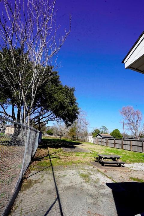 A home in South Houston