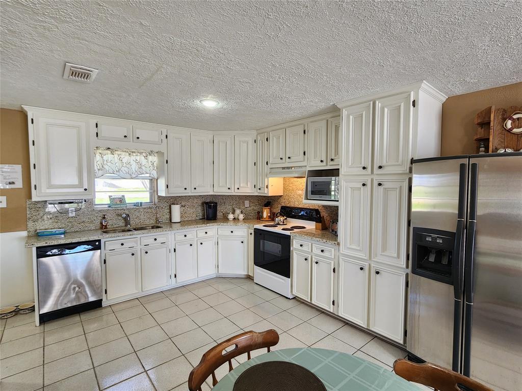 398 Lakeshore Shr, Onalaska, Texas image 7