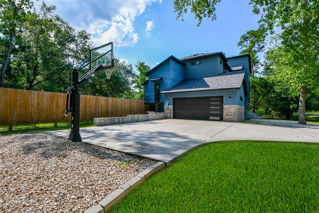 11007 Olde Mint House Lane, Tomball, Texas image 8