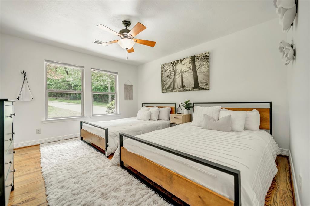 111 Venice Way, Huntsville, Texas image 38