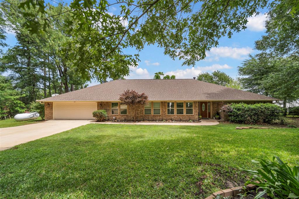 111 Venice Way, Huntsville, Texas image 3