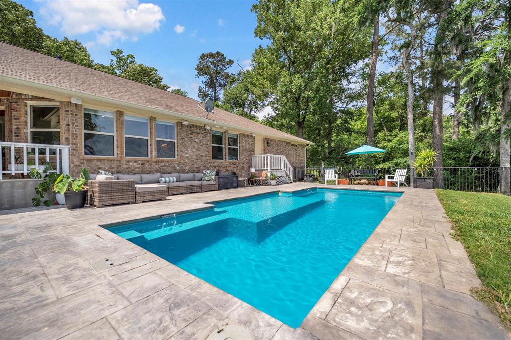 111 Venice Way, Huntsville, Texas image 26