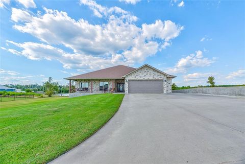 A home in Onalaska