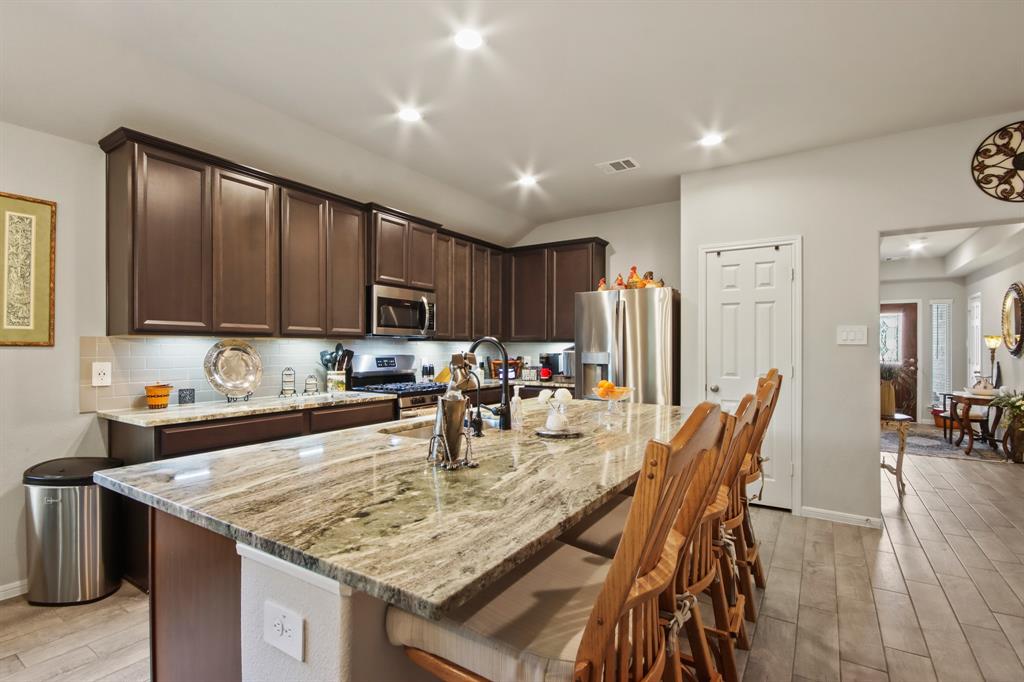 914 Golden Willow Lane, Conroe, Texas image 12