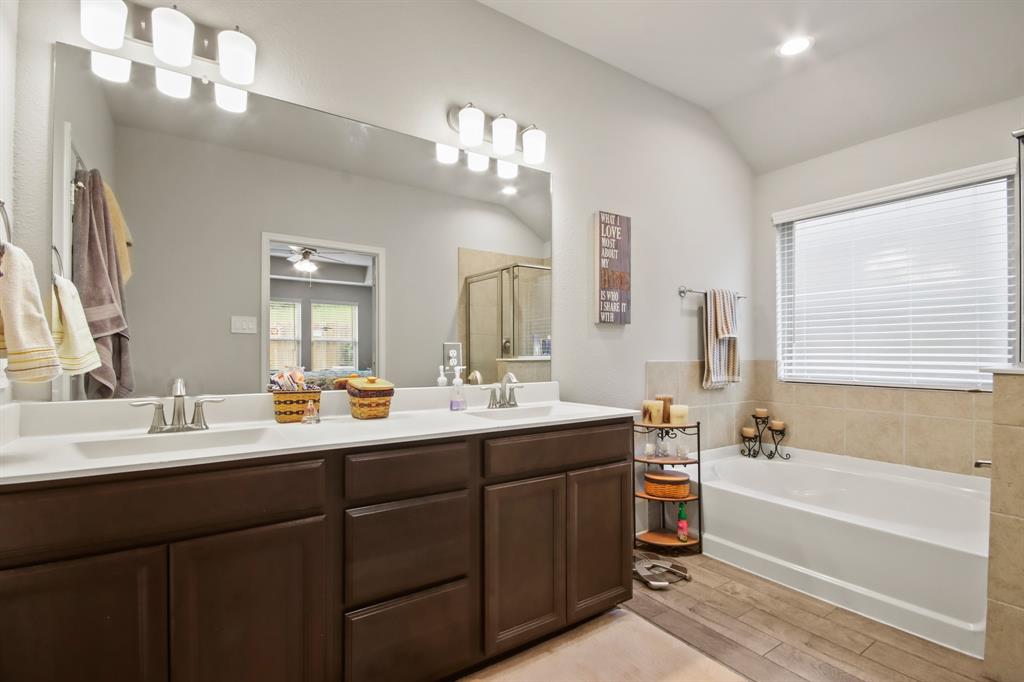 914 Golden Willow Lane, Conroe, Texas image 18
