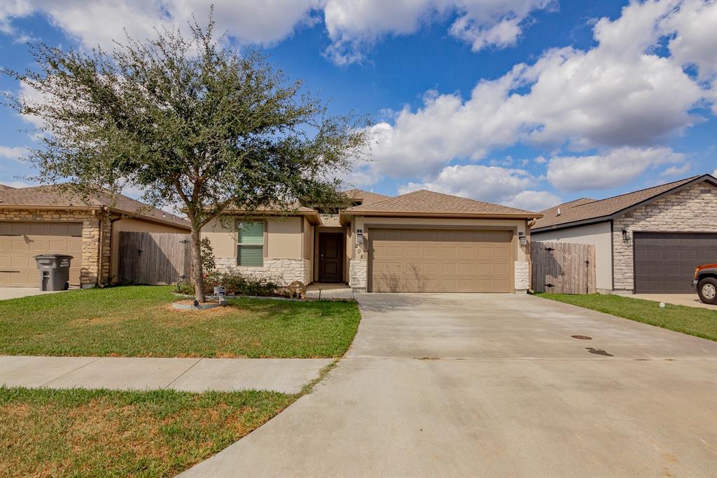 208 Villaggio Circle, Victoria, Texas image 5