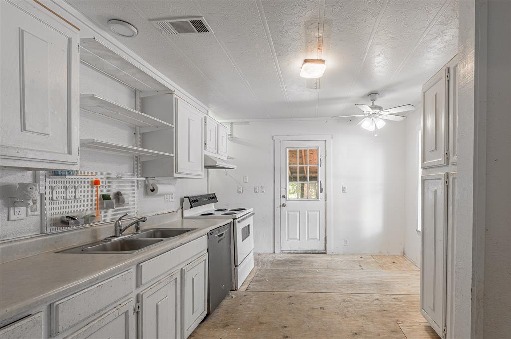 2240 Easley Circle, Huntsville, Texas image 11