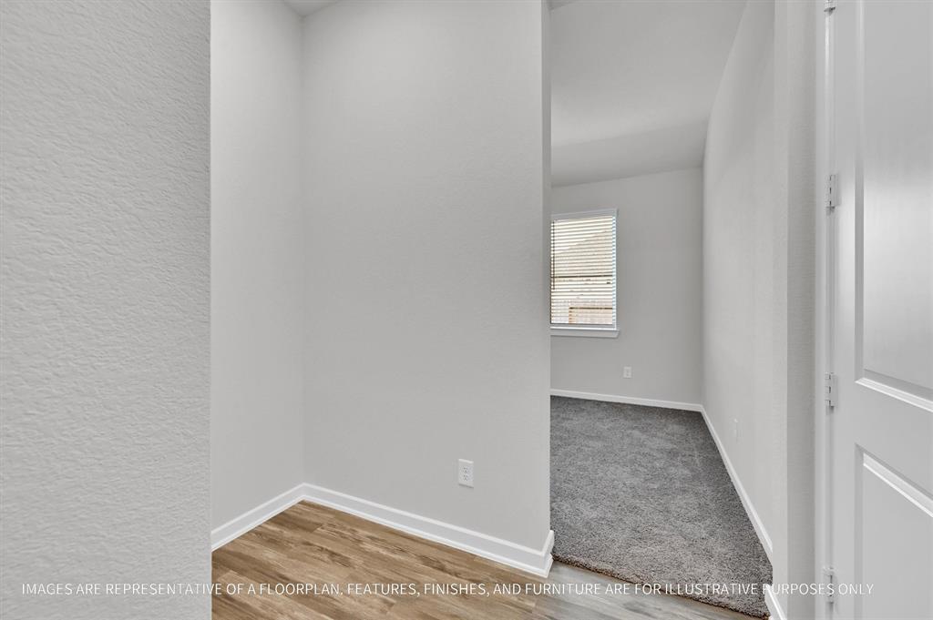 754 Mockingbird Passage, Beasley, Texas image 8