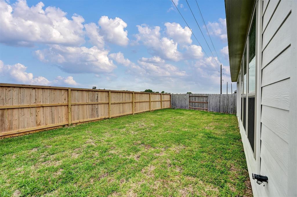 754 Mockingbird Passage, Beasley, Texas image 36