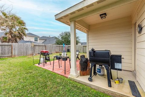 A home in Bacliff