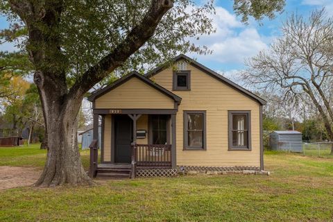 A home in Sealy