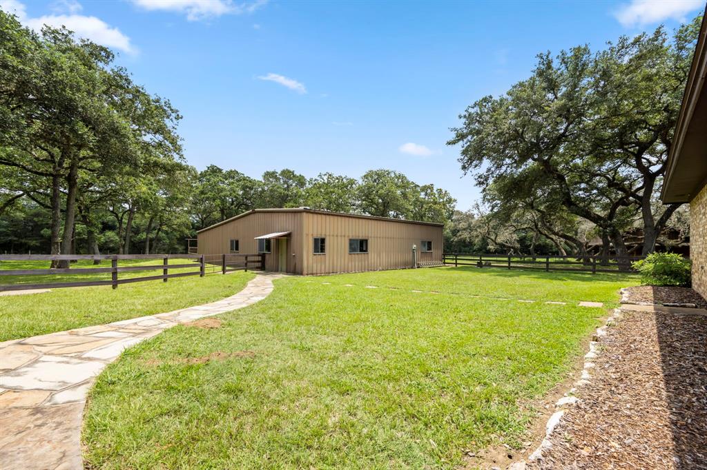 1029 Live Oak, Weimar, Texas image 41