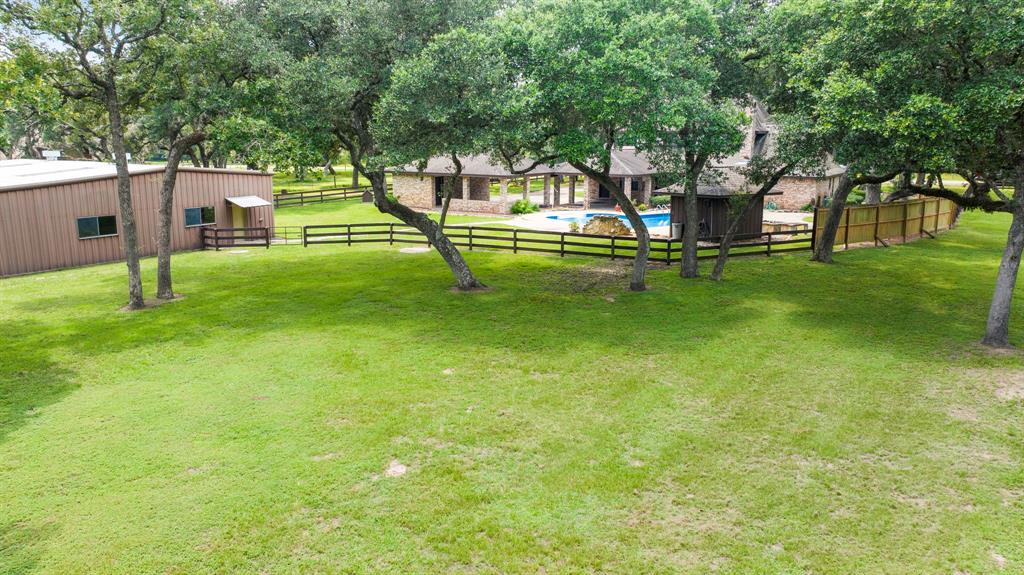 1029 Live Oak, Weimar, Texas image 39