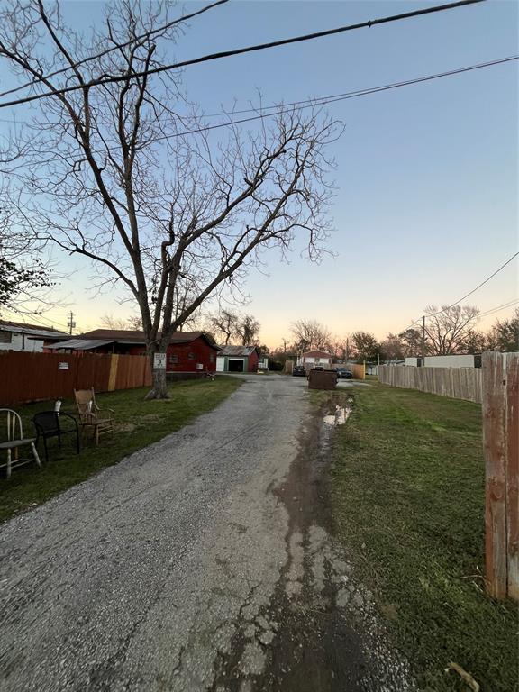 16305 De Zavalla Road
