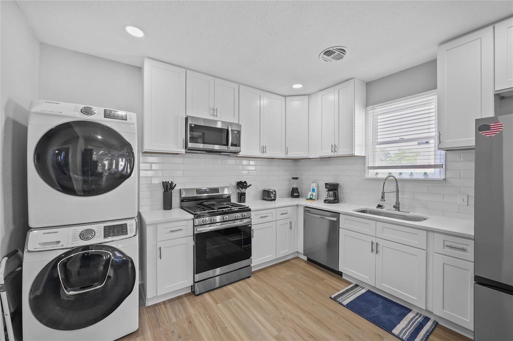 1802 Ursuline Street, Galveston, Texas image 8