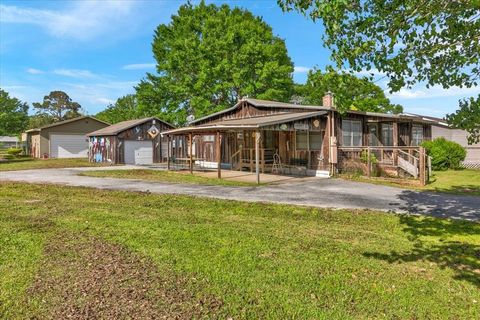 A home in Anahuac