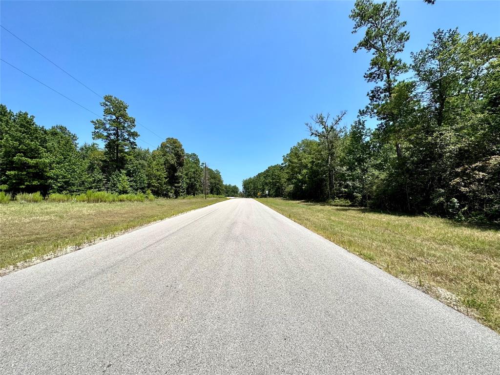 Retreat Road, Huntsville, Texas image 6