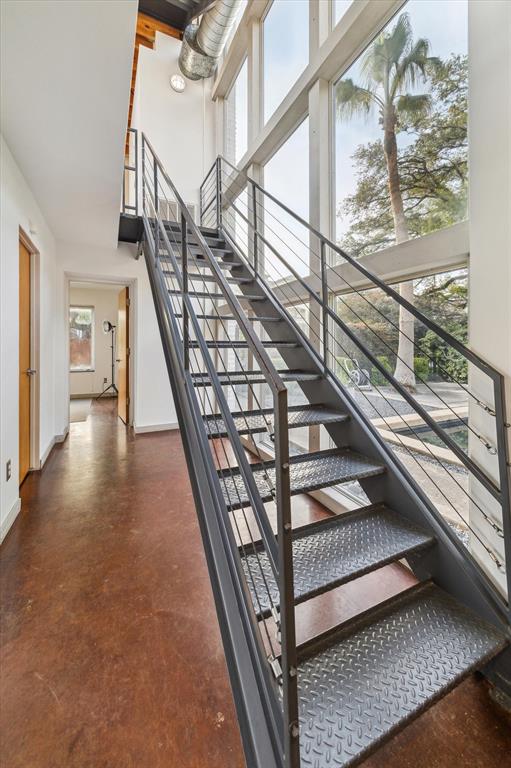 2327 Peckham Street