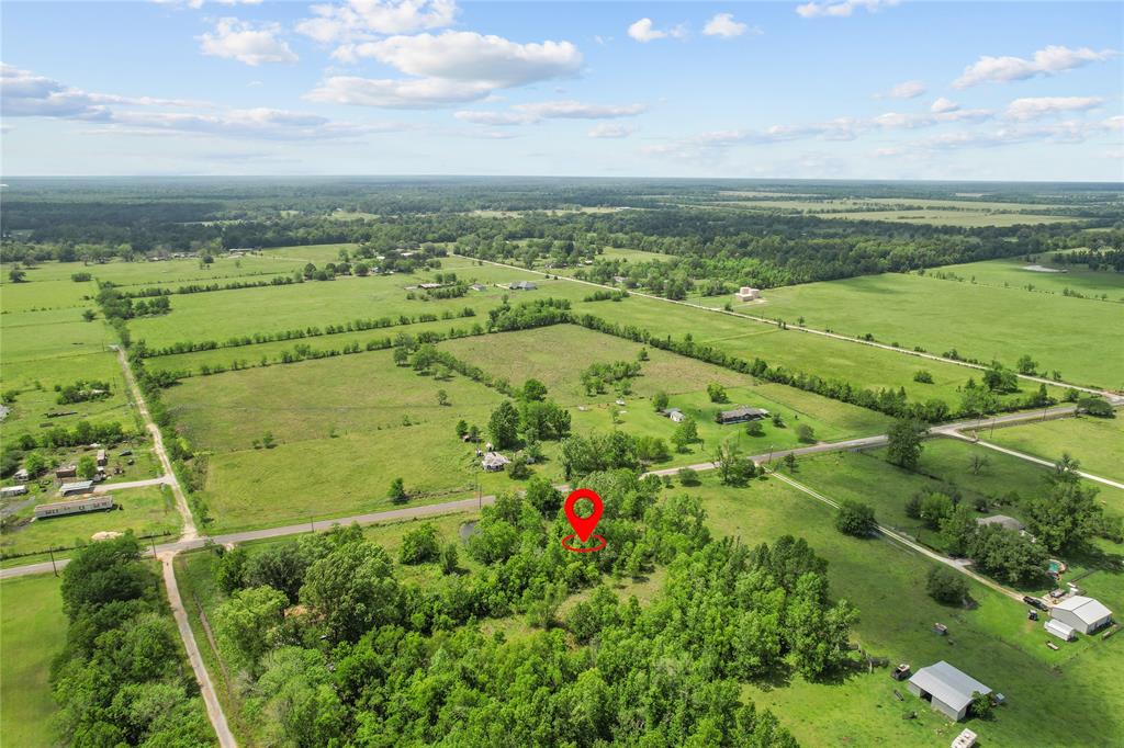 00 County Road 2058, Hull, Texas image 5
