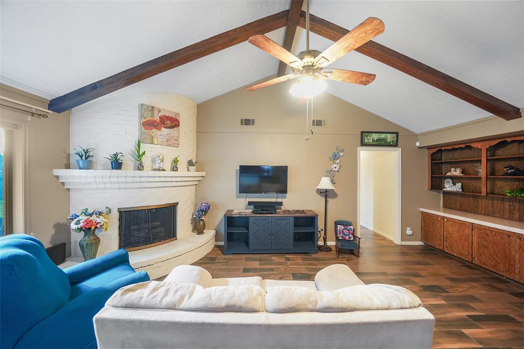 15542 Edenvale Street, Friendswood, Texas image 1