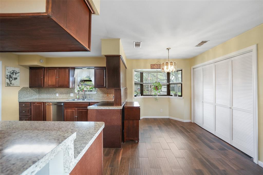 15542 Edenvale Street, Friendswood, Texas image 18