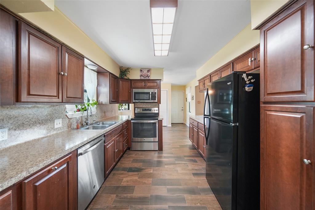 15542 Edenvale Street, Friendswood, Texas image 17