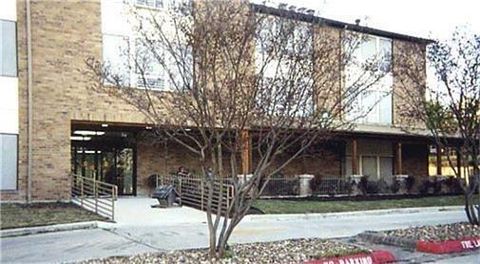 300 Cross Creek Dilley TX 78017