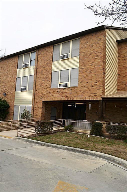 300 Cross Creek