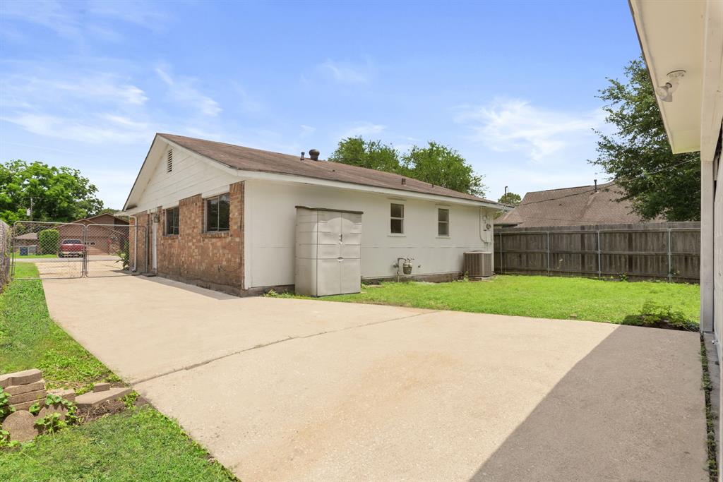 1110 Iowa Street, South Houston, Texas image 23